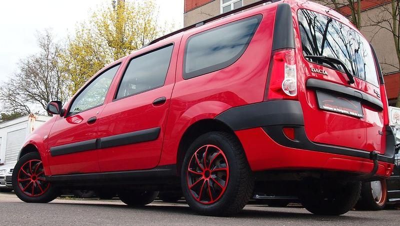 Gebraucht Dacia Logan MCV 105 PS (77 kW) 2009 Rot Van