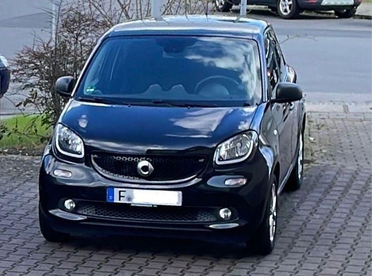 Gebraucht Smart ForFour Passion 90 PS (66 kW) 2018 Schwarz Kleinwagen