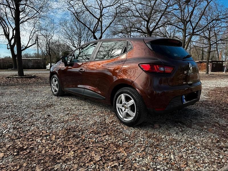 Gebraucht Renault Clio IV 75 PS (55 kW) 2014 Braun Kleinwagen