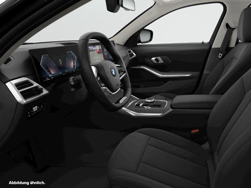 Schwarz Gebraucht 2024 BMW 320 Comfort Edition Kombi | 41.854 € (Fairer Preis) - Bild 1/2