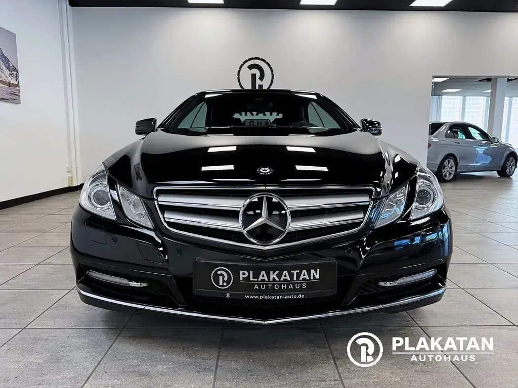 Gebraucht Mercedes E350 265 PS (194 kW) 2012 Schwarz Cabrio
