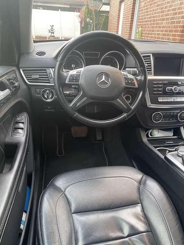 Gebraucht Mercedes GL350 258 PS (189 kW) 2014 Schwarz SUV