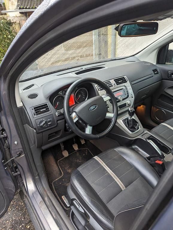 Gebraucht Ford Kuga Titanium 163 PS (119 kW) 2011 Beige SUV