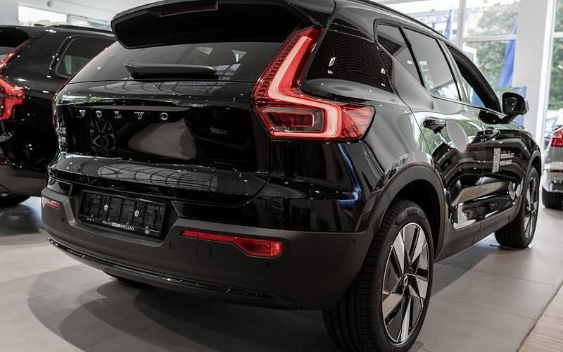 Gebraucht Volvo EX40 Plus 185 kW (252 PS) 2025 Onyx schwarz SUV