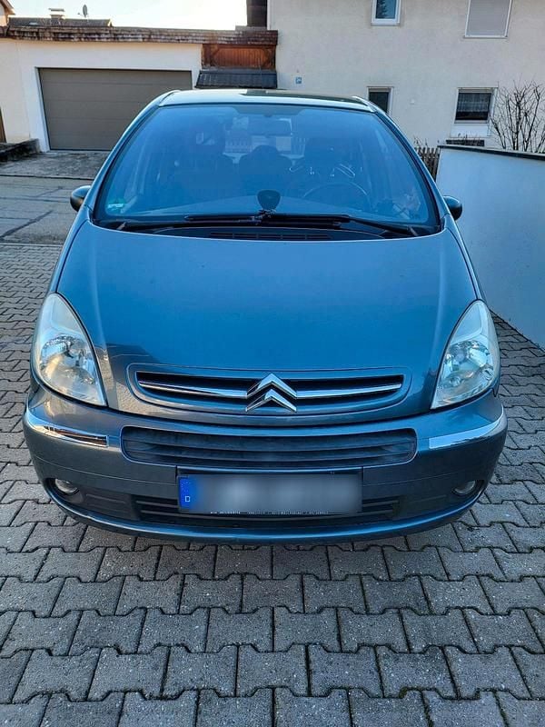 Gebraucht Citroën Xsara Picasso 109 PS (80 kW) 2010 Grau Van / Kleinbus