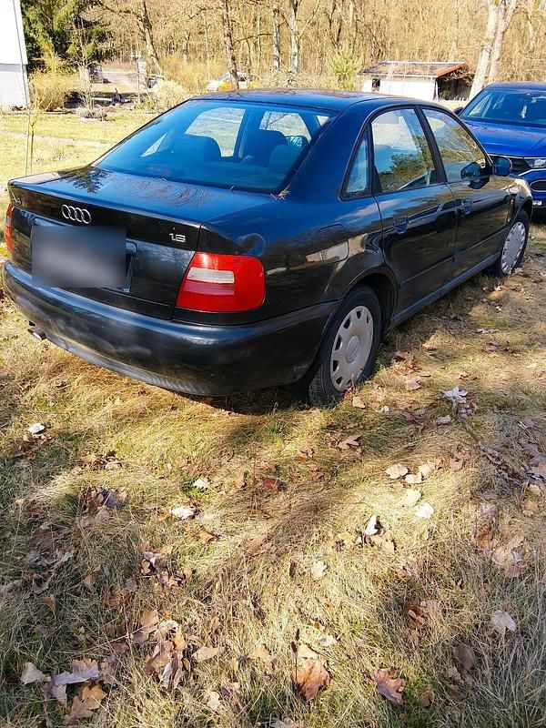 Gebraucht Audi A4 101 PS (74 kW) 1998 Limousine