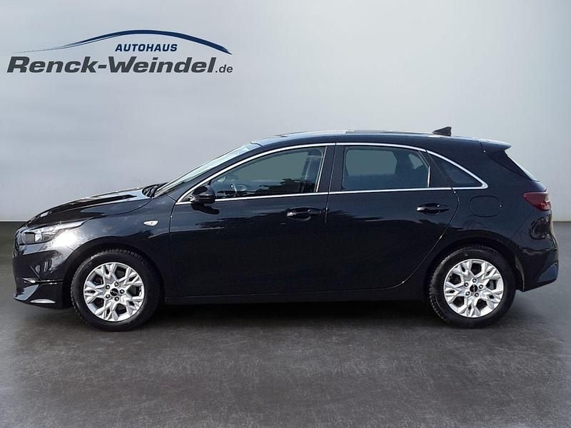 Gebraucht Kia Ceed Vision 160 PS (117 kW) 2022 1k) black pearl m (schwarz Kleinwagen