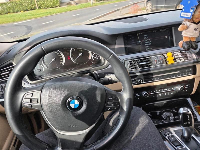 Gebraucht BMW 530 258 PS (189 kW) 2011 Braun Kombi