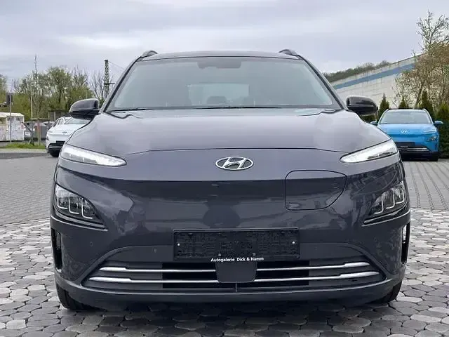 Gebraucht Hyundai Kona Trend 100 kW (136 PS) 2022 Grau SUV