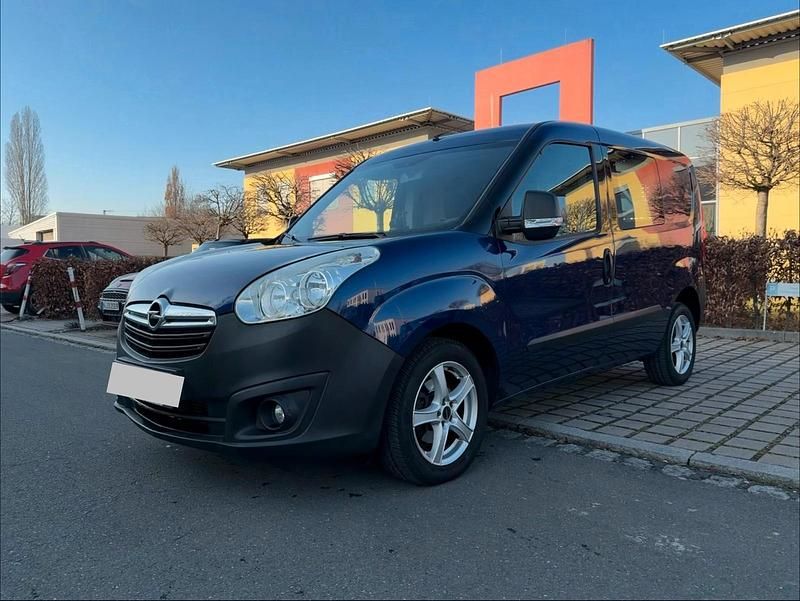 Gebraucht Opel Combo 90 PS (66 kW) 2016 Blau Van / Kleinbus