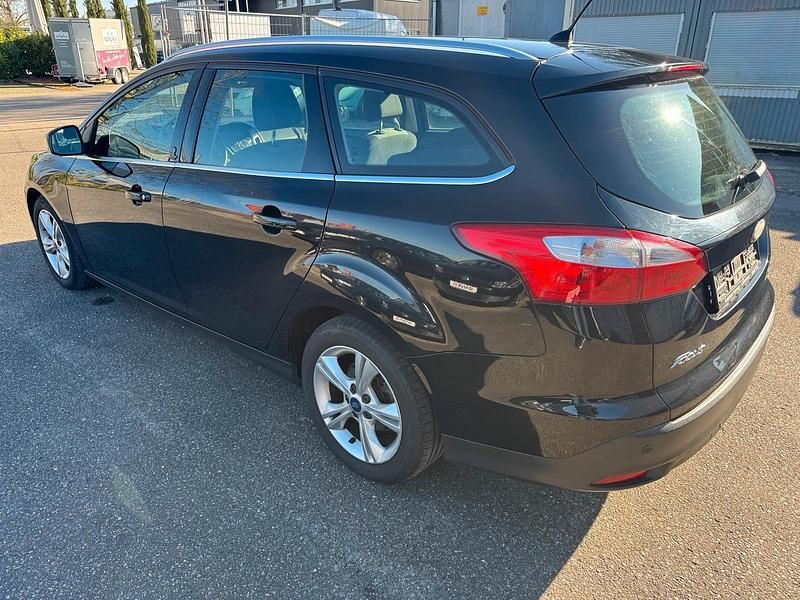 Gebraucht Ford Focus Champions Edition 116 PS (85 kW) 2012 Schwarz Kombi