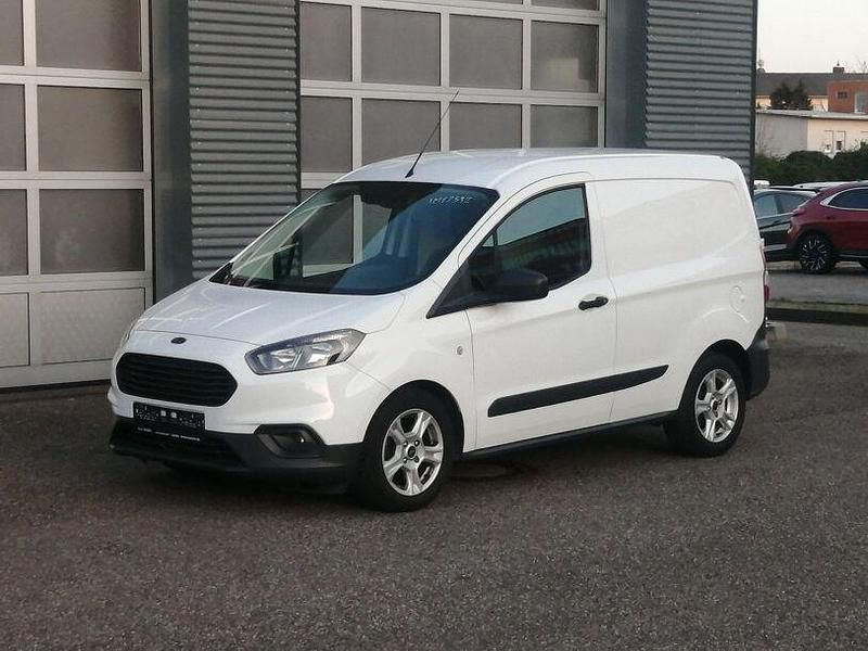 Gebraucht Ford Transit Trend 101 PS (74 kW) 2019 Weiss Van / Kleinbus