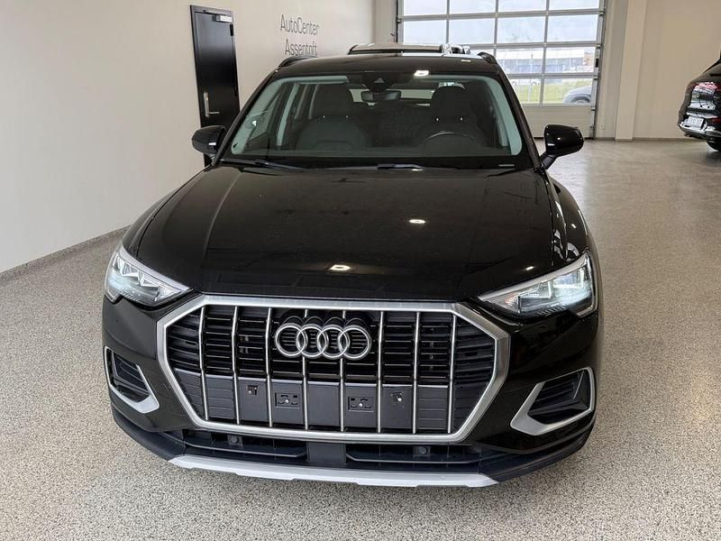 Second-hand Audi Q3 Advanced 150 CP (110 kW) 2019 Negru SUV