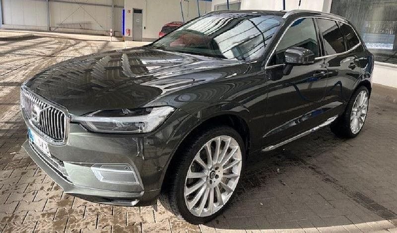 Grau Gebraucht 2019 Volvo XC60 Inscription SUV | 19.990 € (Teuer) - Bild 1/4