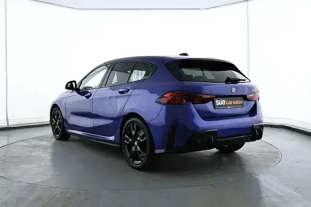 Gebraucht BMW 118 M Sport 150 PS (110 kW) 2025 Blau Kleinwagen
