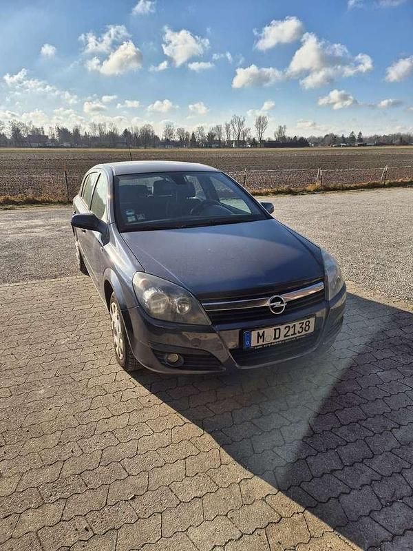 Blau Gebraucht 2006 Opel Astra Limousine | 1.950 € (Fairer Preis) - Bild 1/4