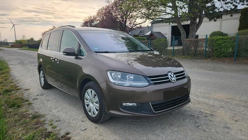 Second-hand VW Sharan 170 CP (125 kW) 2012 Maro Monovolum