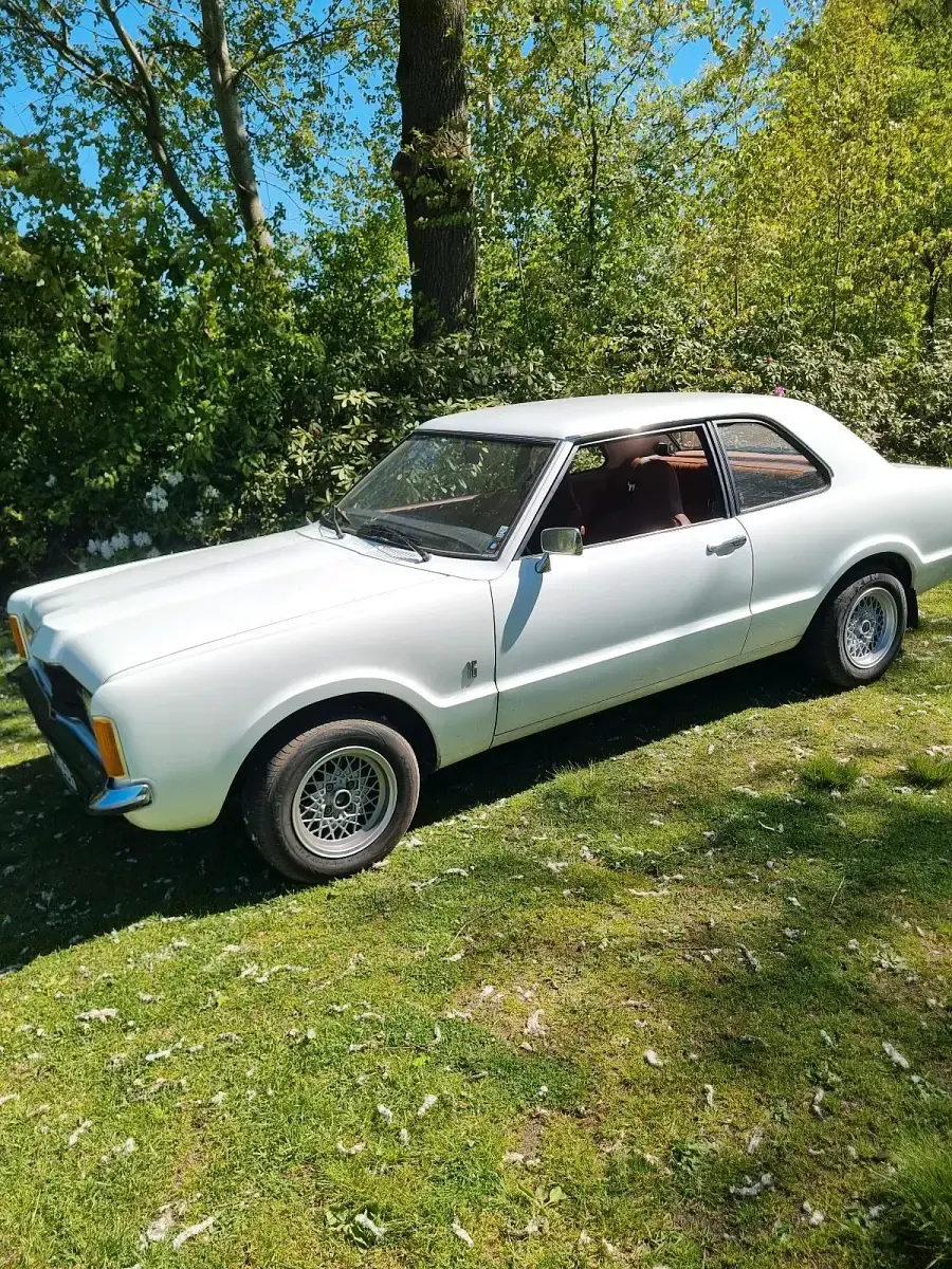 Gebraucht Ford Taunus 72 PS (52 kW) 1975 Weiß Limousine