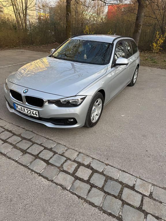 Gebraucht BMW 318 150 PS (110 kW) 2016 Silber Kombi