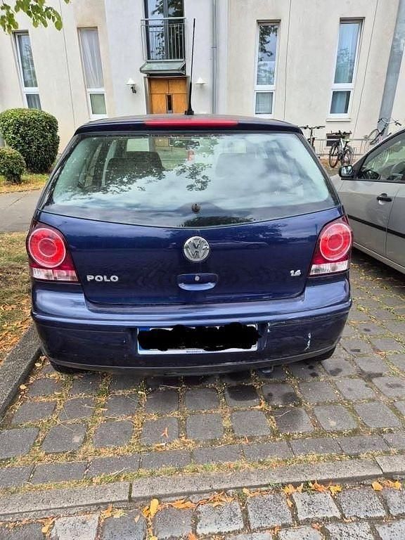 Blau Gebraucht 2005 VW Polo Basis Limousine | 600 € (Superpreis) - Bild 1/4