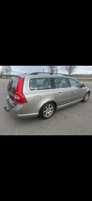 Gebraucht Volvo V70 213 PS (156 kW) 2012 Silber Kombi