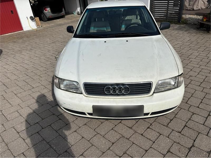 Gebraucht Audi A4 101 PS (74 kW) 1996 Limousine