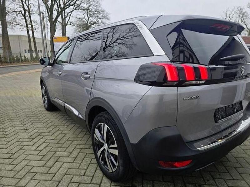 Gebraucht Peugeot 5008 Allure 131 PS (96 kW) 2020 Grau SUV