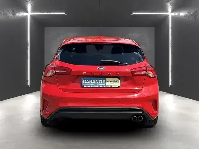 Gebraucht Ford Focus ST-Line 150 PS (110 kW) 2020 Rot Limousine
