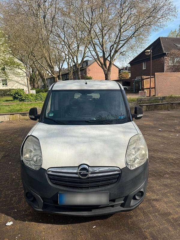 Second-hand Opel Combo 90 CP (66 kW) 2012 Alb Monovolum