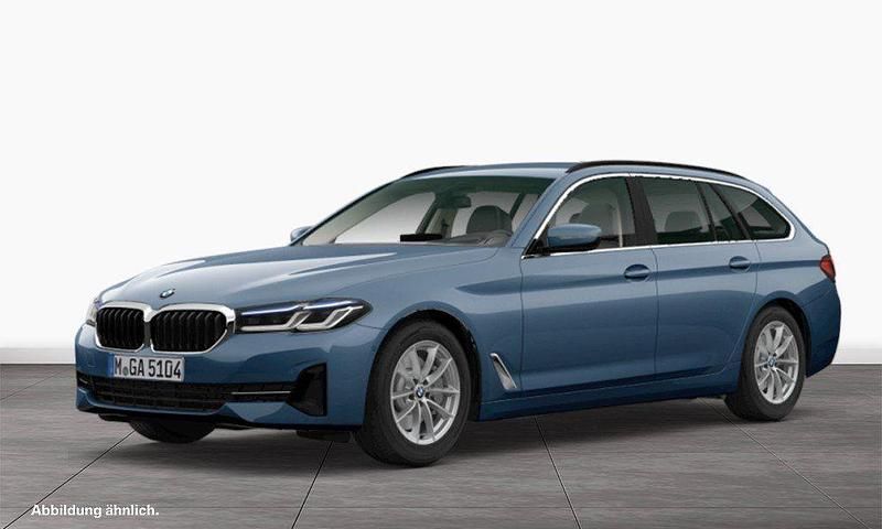 Blau Gebraucht 2022 BMW 540 Kombi | 42.943 € (Superpreis) - Bild 1/3
