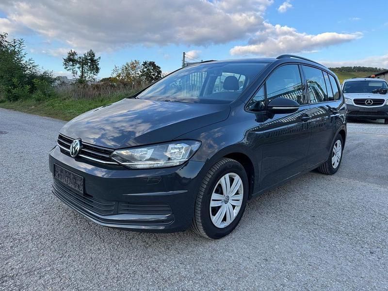 Grau Gebraucht 2019 VW Touran Trendline Van / Kleinbus | 9.990 € (Guter Preis) - Bild 1/4