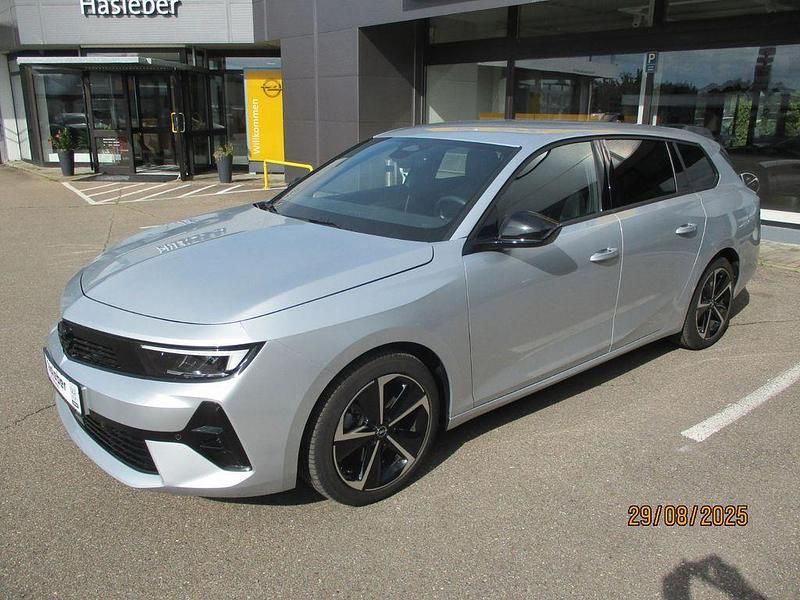 Grau/typ aussenverkleidung met Gebraucht 2024 Opel Astra Kombi | 28.990 € (Etwas zu teuer) - Bild 1/4