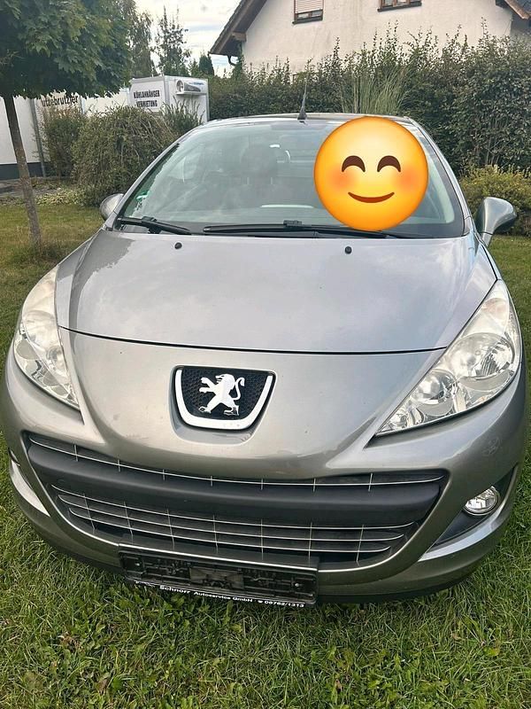 Grau Gebraucht 2010 Peugeot 207 CC Cabrio | 1.850 € (Superpreis) - Bild 1/4
