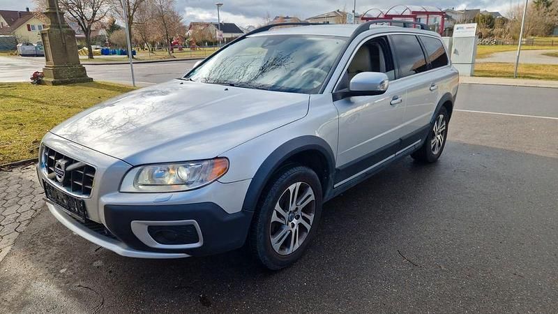 Gebraucht Volvo XC70 Summum 163 PS (119 kW) 2012 Silber SUV