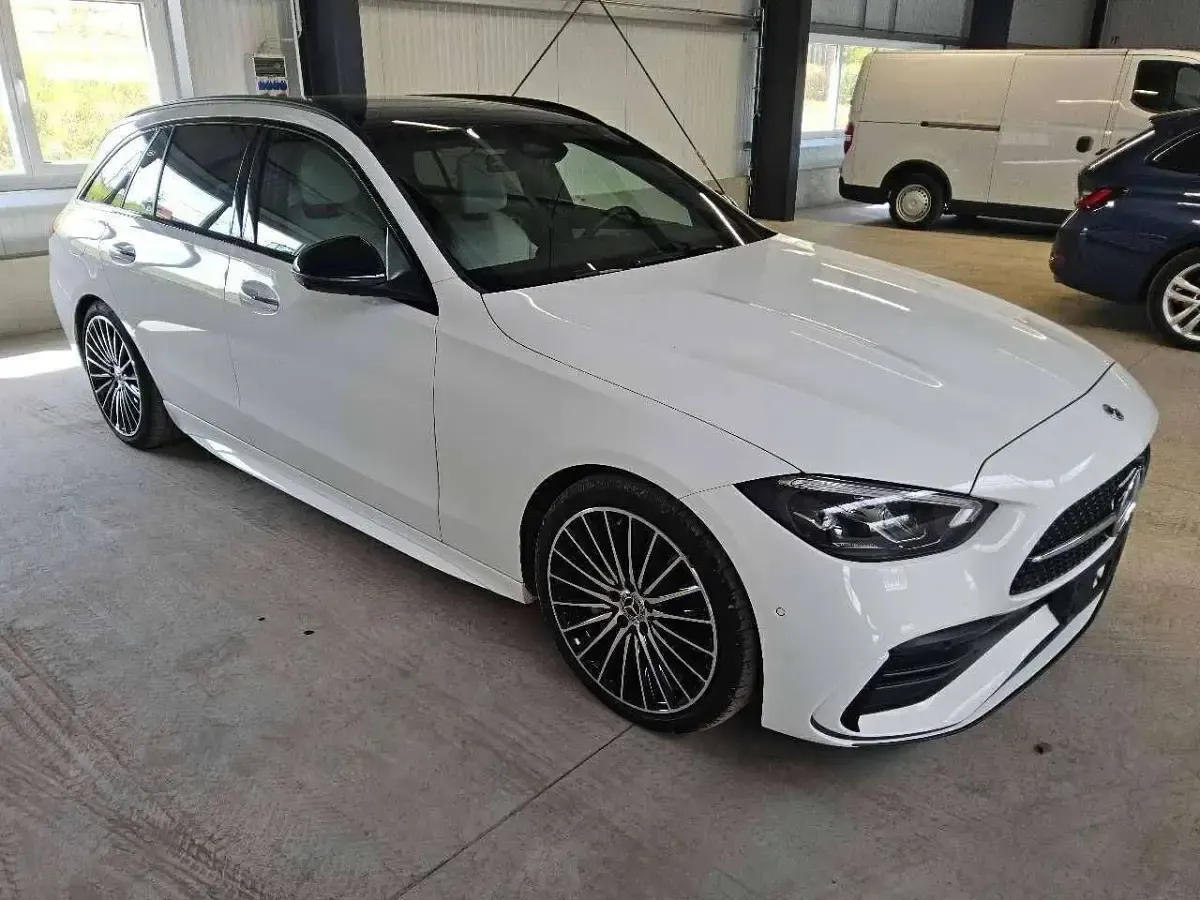Gebraucht Mercedes C300 Advanced 258 PS (189 kW) 2024 Weiß Kombi