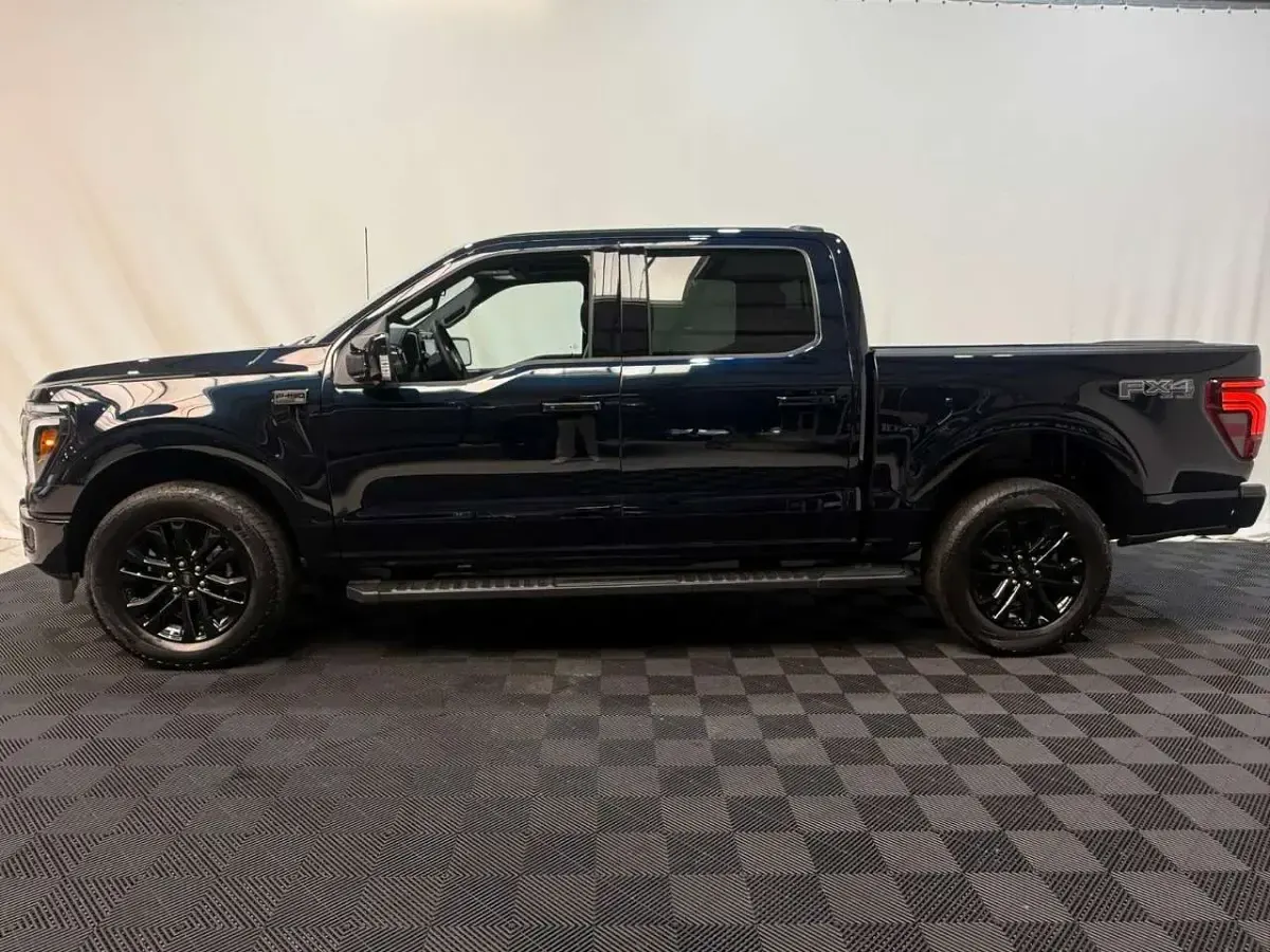 Neu Ford V8 Lariat 405 PS (297 kW) 2026 Animatter blue SUV