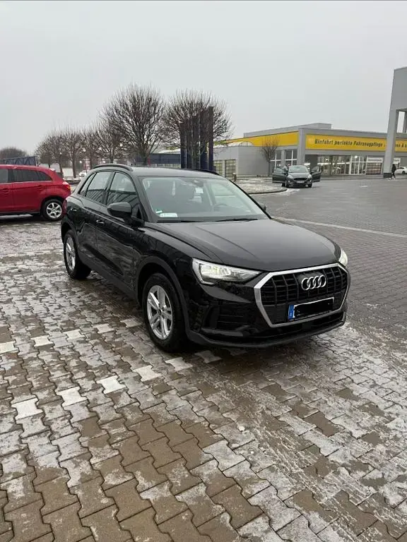 Gebraucht Audi Q3 Comfort 245 PS (180 kW) 2022 Schwarz SUV