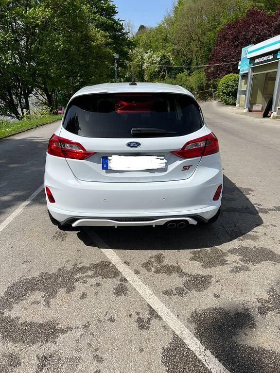 Gebraucht Ford Fiesta ST 200 PS (147 kW) 2019 Weiß Kleinwagen