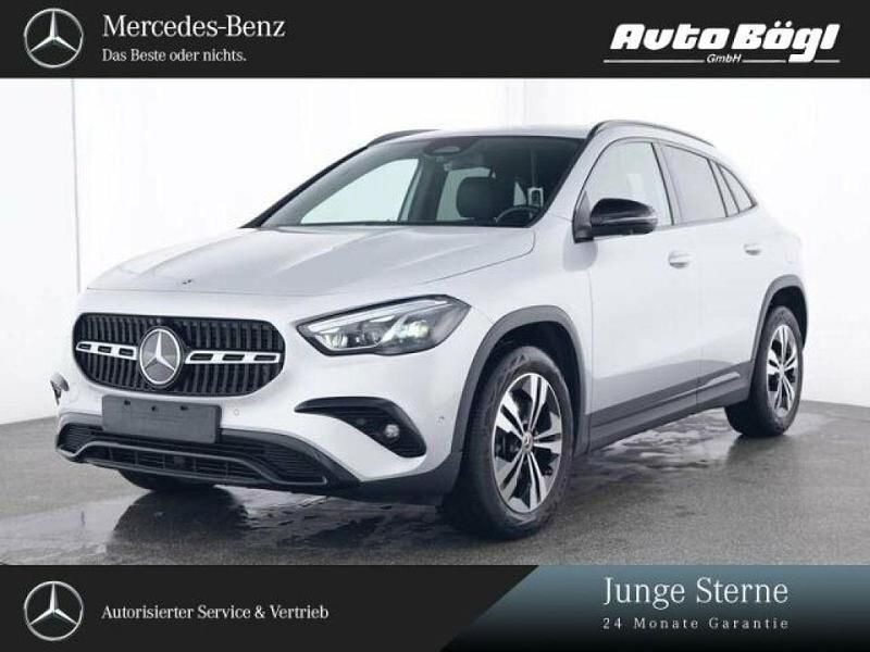 Iridiumsilber (metallic) Gebraucht 2023 Mercedes GLA250 SUV | 42.199 € (Fairer Preis) - Bild 1/3