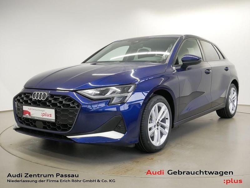 Navarrablau metallic Gebraucht 2025 Audi A3 Advanced Plus Limousine | 31.630 € (Teuer) - Bild 1/4