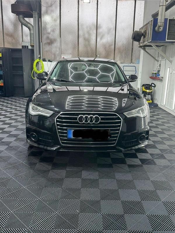 Gebraucht Audi A6 Ambiente 218 PS (160 kW) 2016 Schwarz Limousine