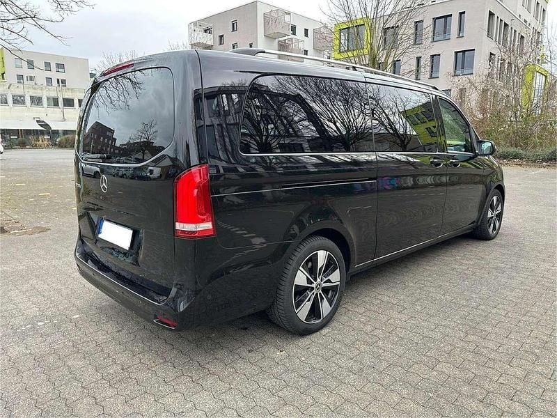 Gebraucht Mercedes E250 190 PS (139 kW) 2023 Schwarz Kombi