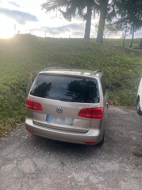 Gold Gebraucht 2012 VW Touran Van / Kleinbus | 5.199 € (Superpreis) - Bild 1/4
