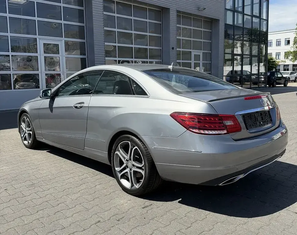 Gebraucht Mercedes E350 AMG line 306 PS (225 kW) 2015 Grau Coupé