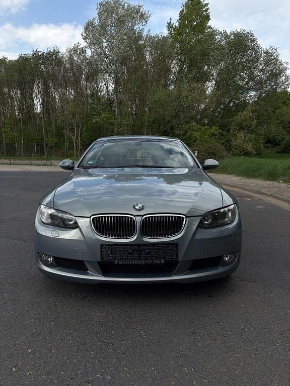 Silber Gebraucht 2006 BMW 325 Performance Coupé | 9.400 € (Fairer Preis) - Bild 1/4