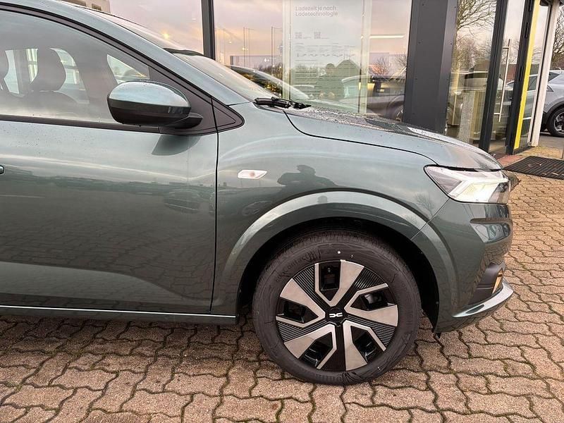 Neu Dacia Sandero Expression 91 PS (66 kW) 2025 Grün Limousine