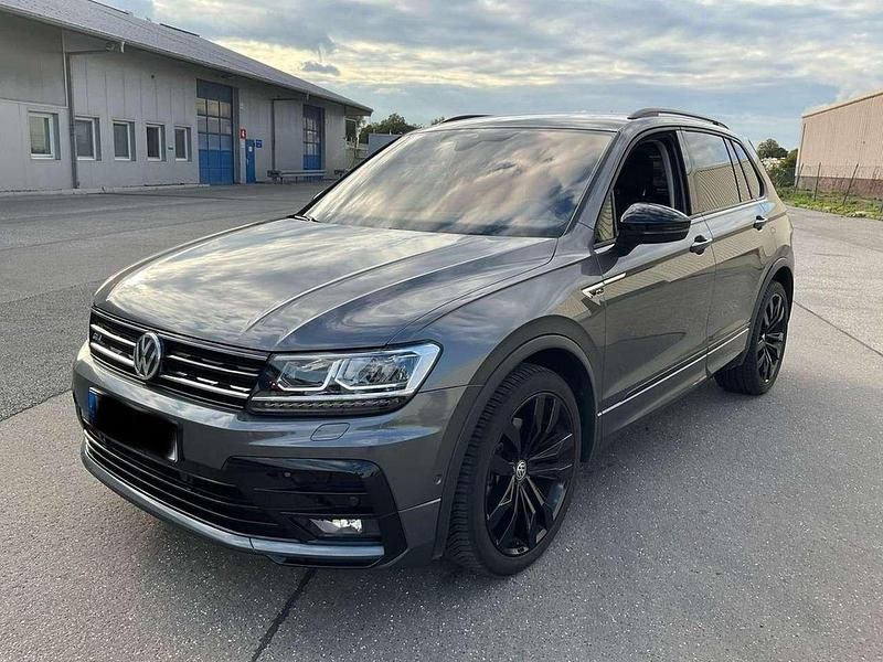 Grau Gebraucht 2020 VW Tiguan Highline SUV | 24.000 € (Superpreis) - Bild 1/4