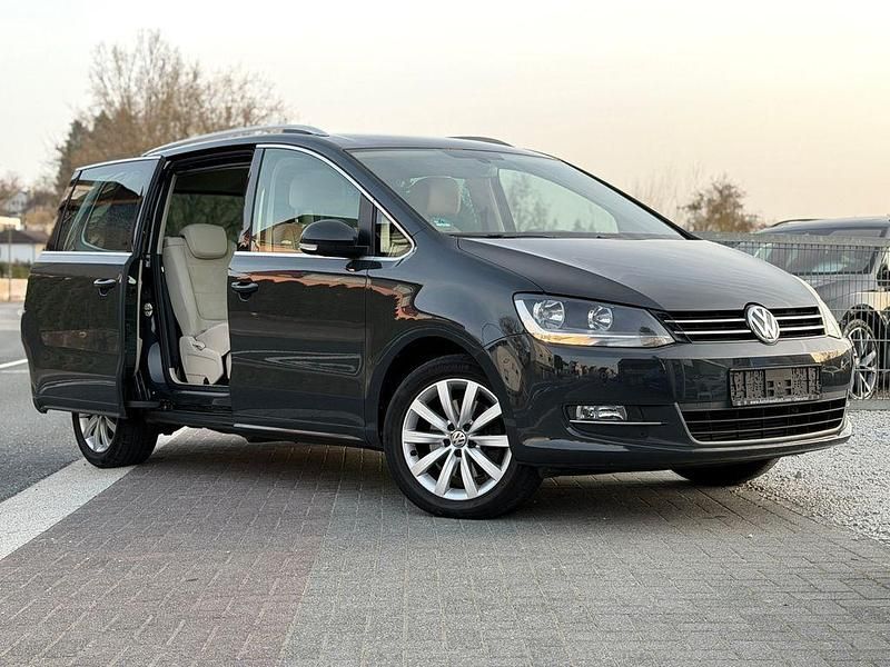 Gebraucht VW Sharan Highline 220 PS (161 kW) 2016 Uranograu Van / Kleinbus