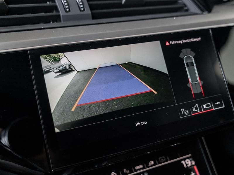 Gebraucht Audi e-tron Advanced 230 kW (313 PS) 2022 Schwarz SUV