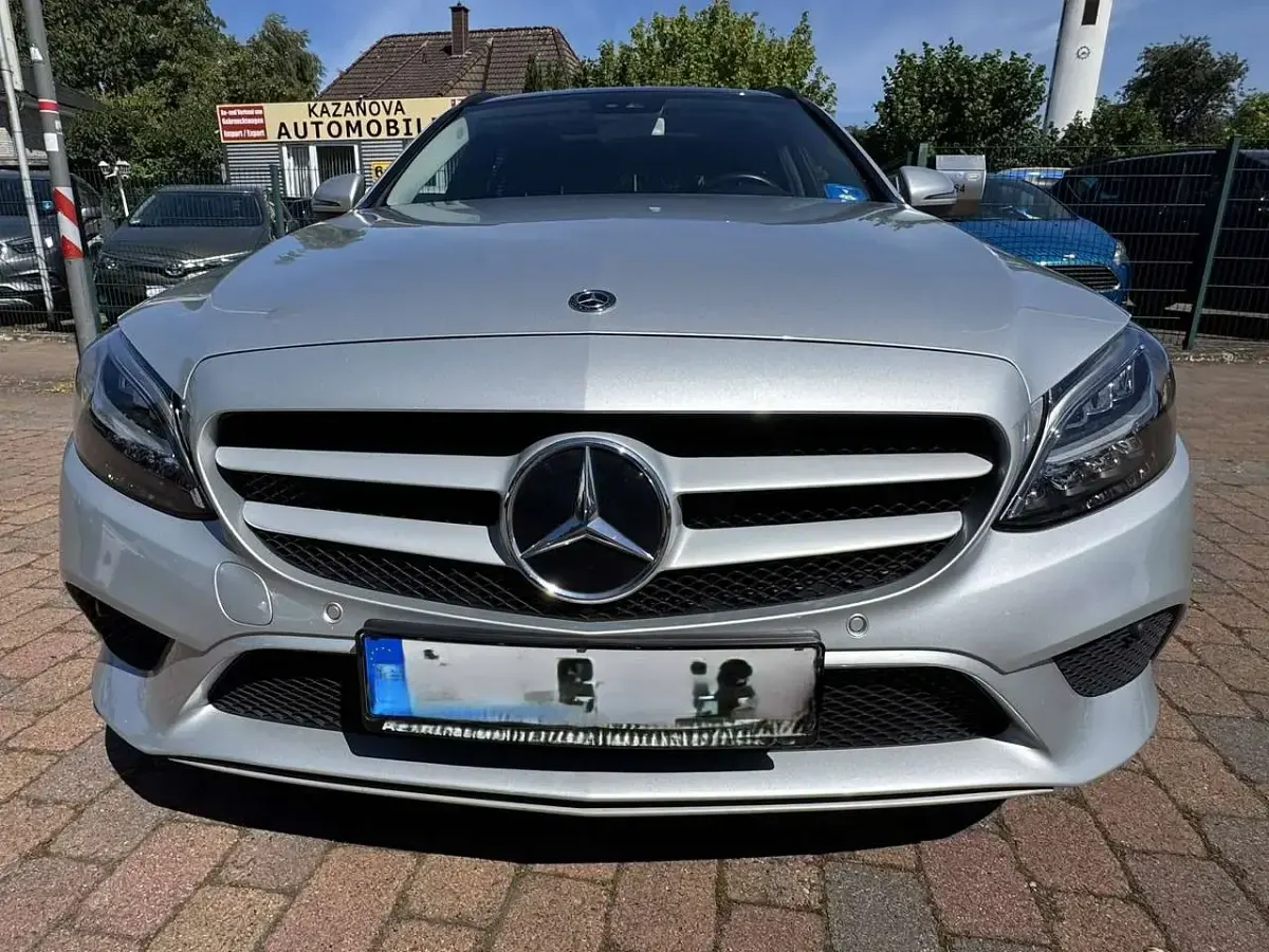 Gebraucht Mercedes C200 160 PS (117 kW) 2020 Iridiumsilber  metalliclack Kombi
